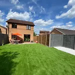The Little Chinoiserie 2 Bed House With Large Garden And Only 7 Min Away From Mk Central Rail Station And City Centre